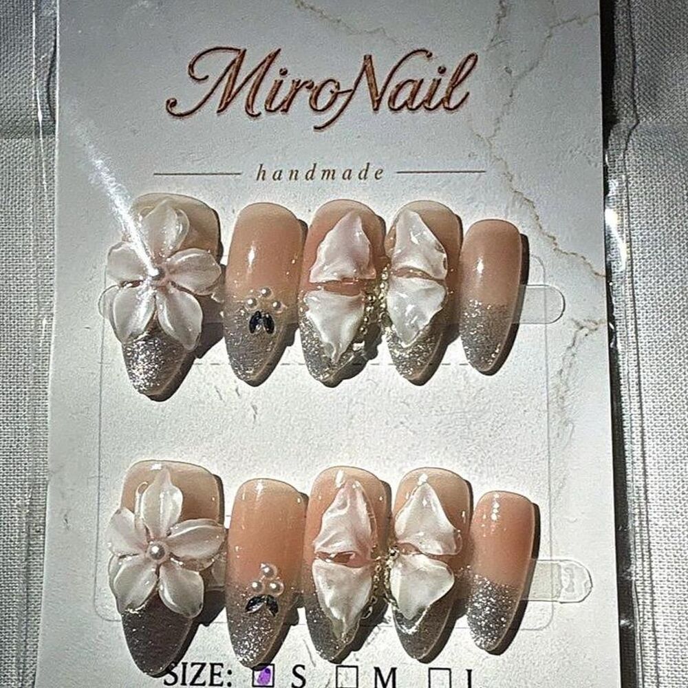 Brand new MiroNail handmade press-on nail set in size Small 🎀✨
